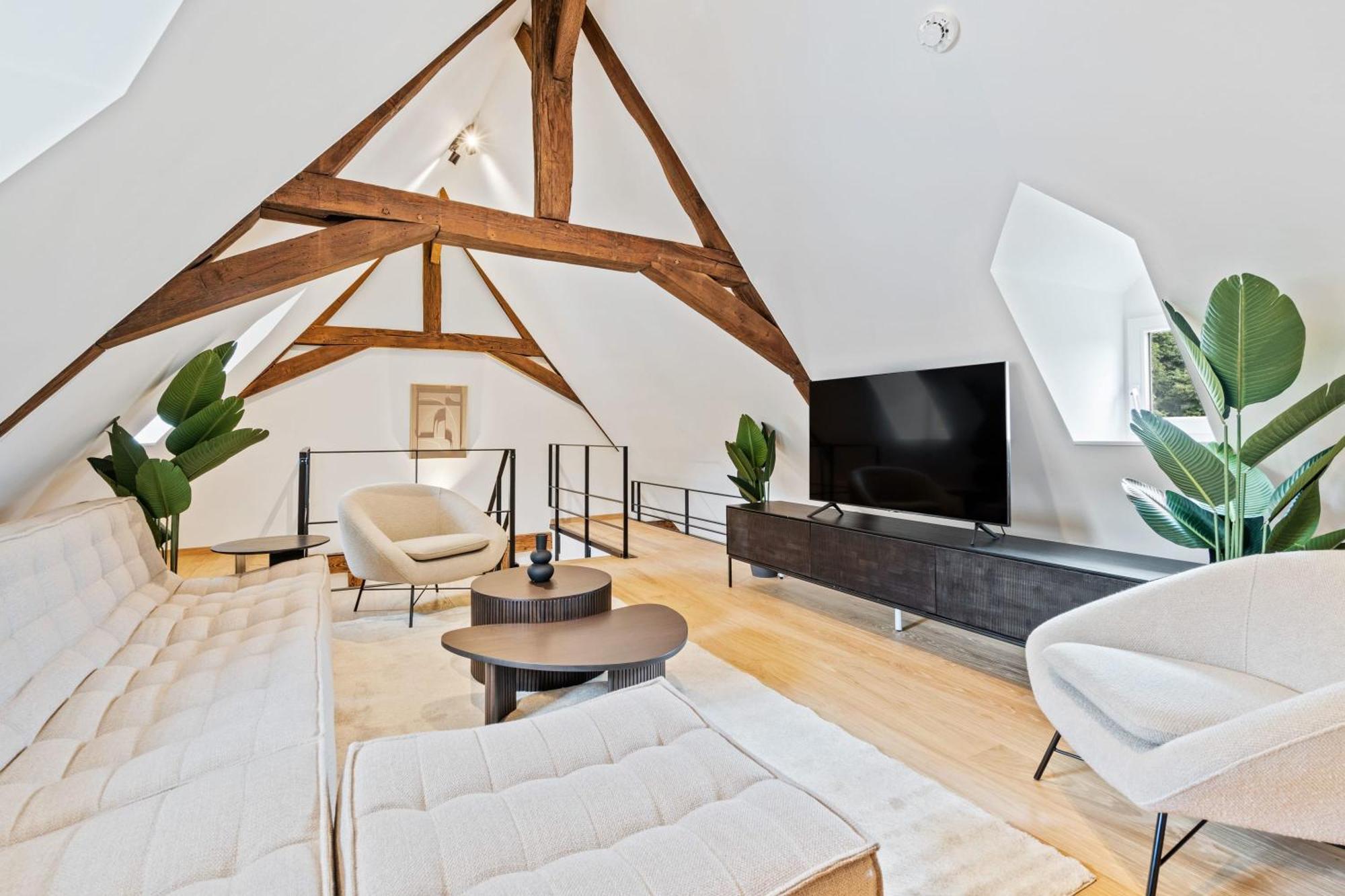 Elegant Clausen Apartment With King Bed & Wifi Luxembourg Exterior photo